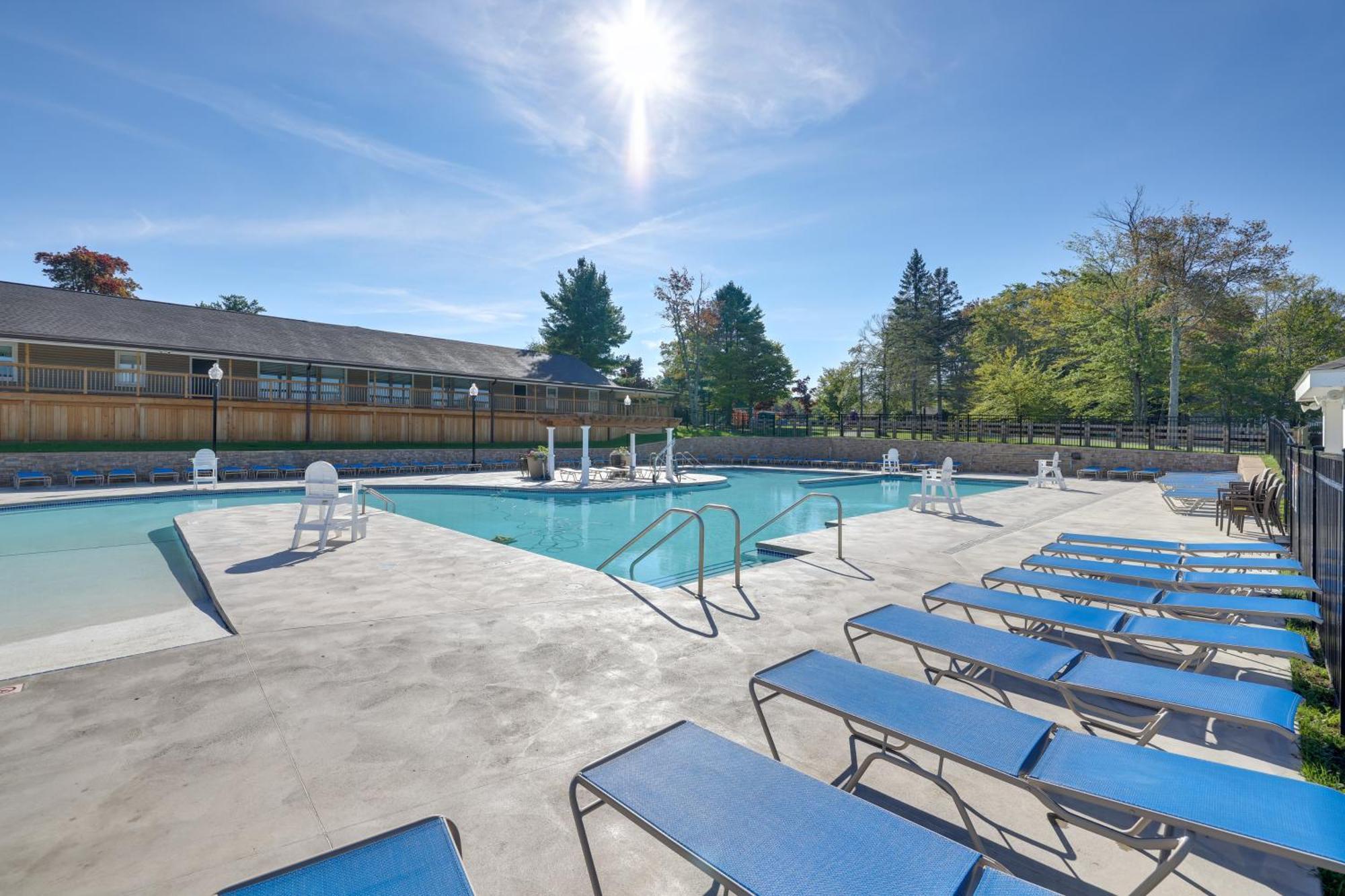 Stylish With Fire Pit And Access! Tobyhanna
