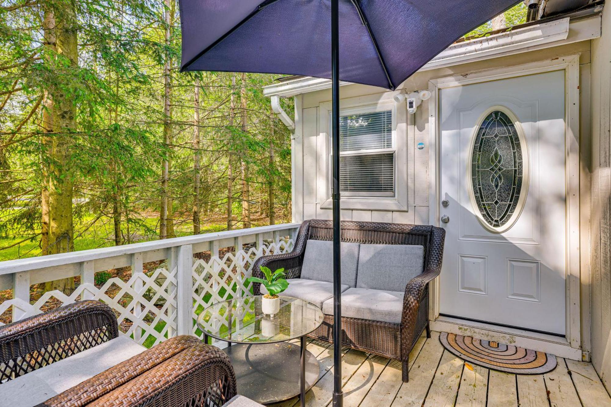 Stylish With Fire Pit And Access! * Tobyhanna