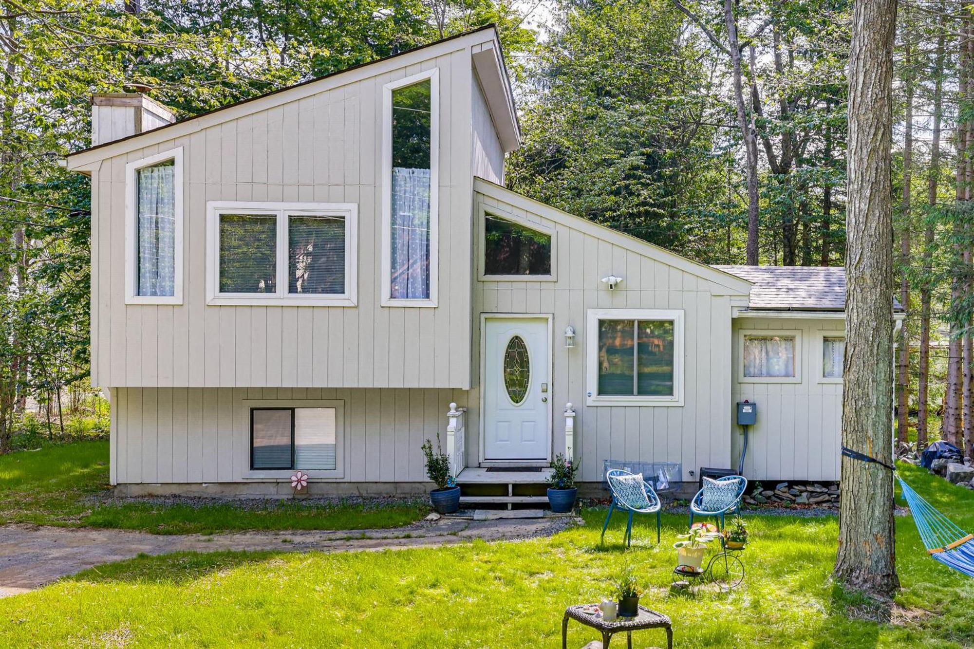 Stylish With Fire Pit And Access! Holiday home Tobyhanna