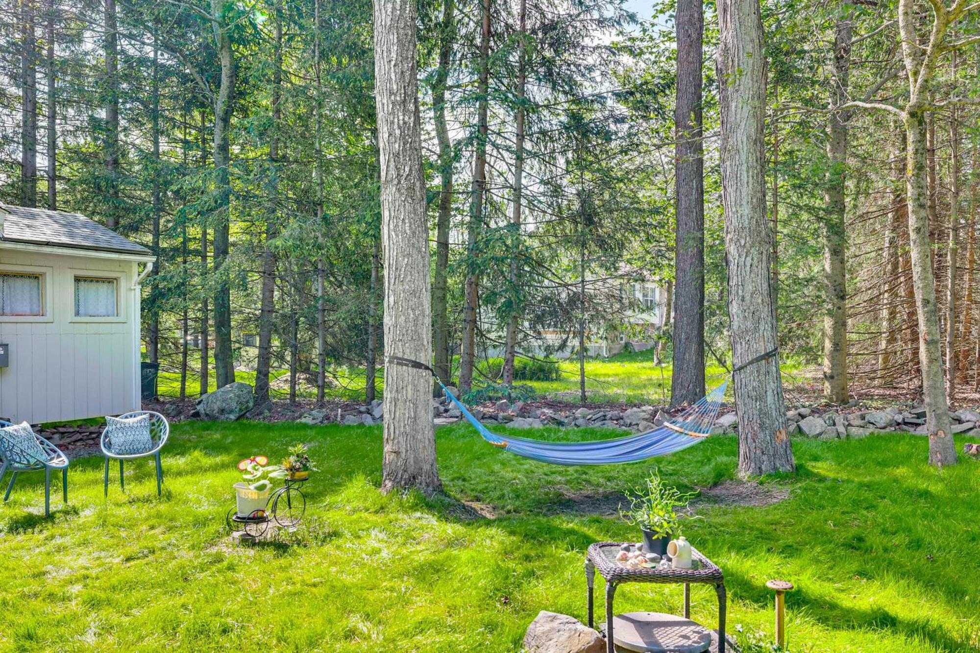 Stylish With Fire Pit And Access! * Tobyhanna
