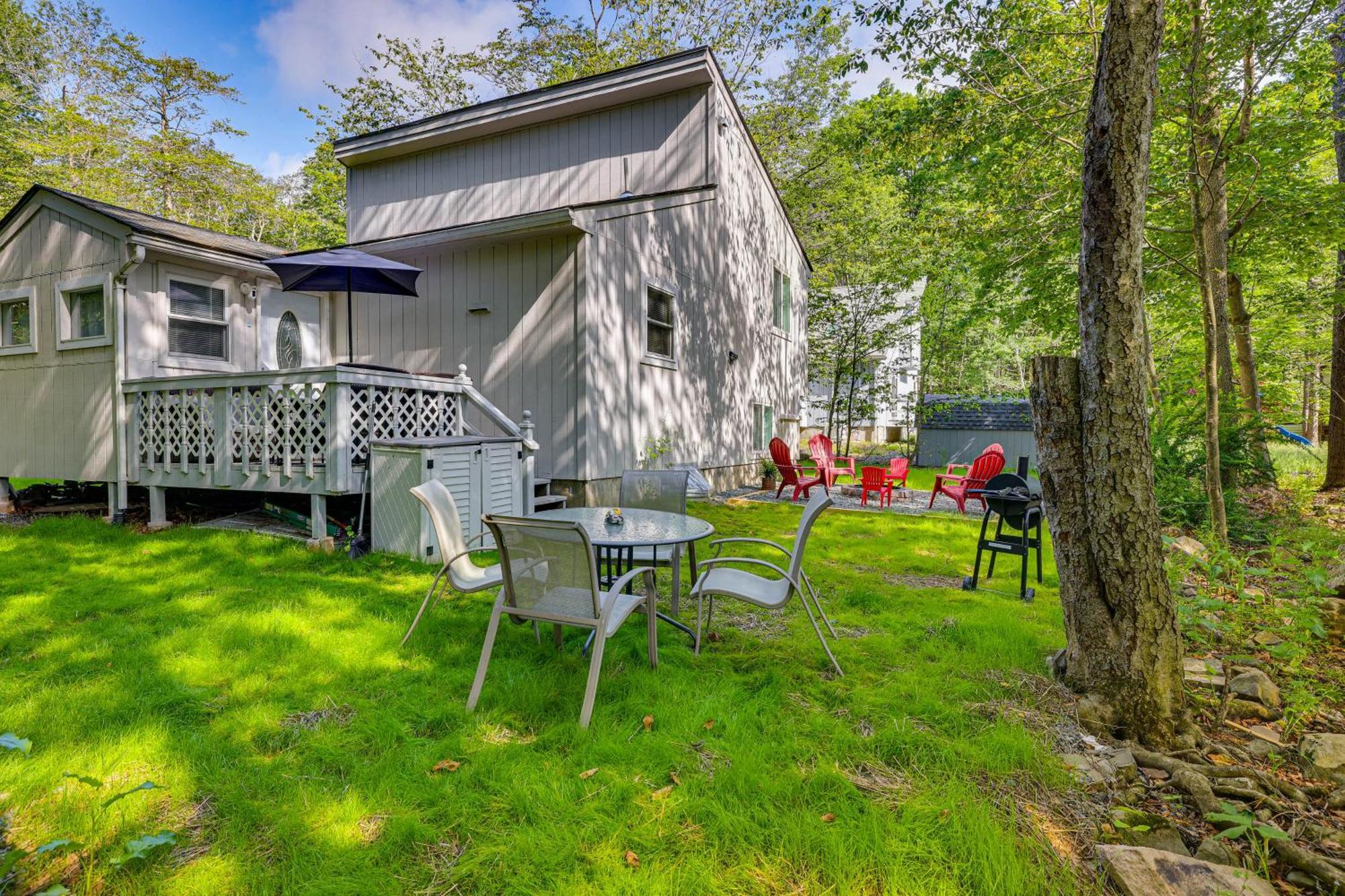 Stylish With Fire Pit And Access! Holiday home Tobyhanna